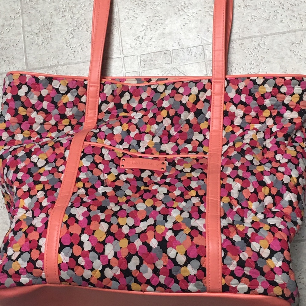 Vera Bradley Large Zippered Tote